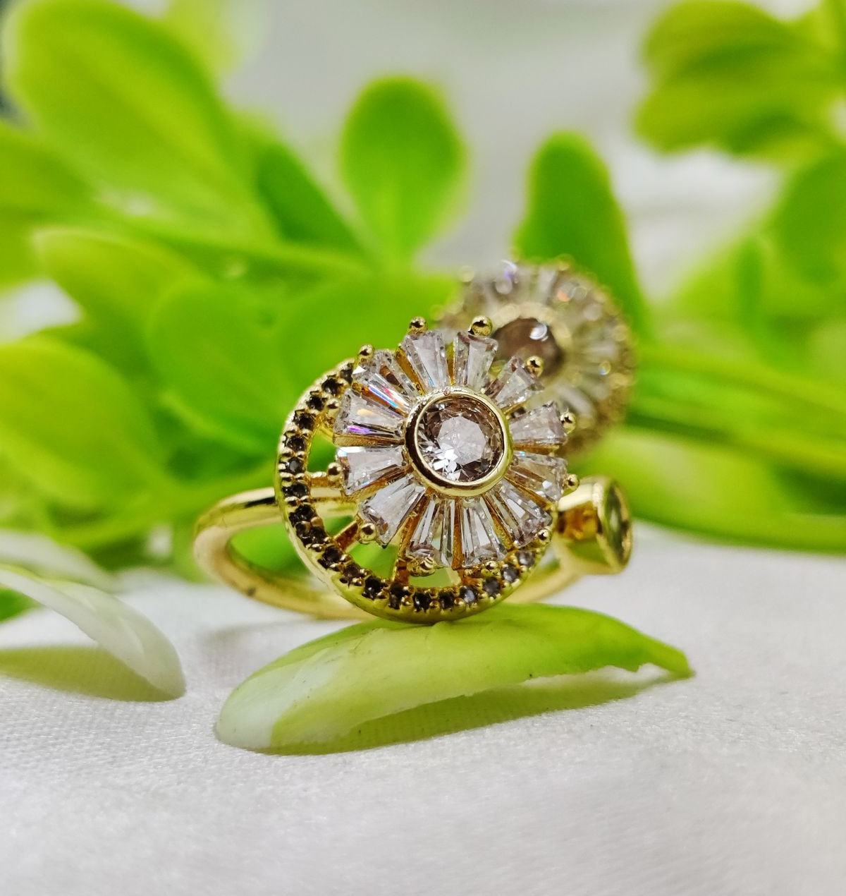 1 Piece Elegant Moveable Radiance Sunflower Ring â?? Timeless Sparkle ð??? | Luxurious Design Ring | Adjustable Ring | Ring For Girls & Women â?¨Â
