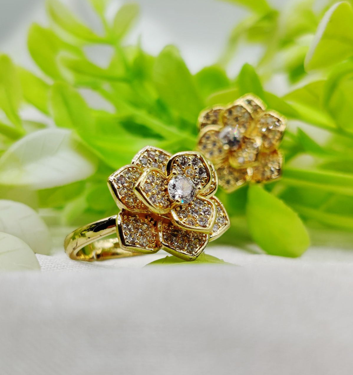 1 Piece Imported Moveable Luxurious Petal Bloom Adjustable Ring â?? 2 Stunning Color Variantsð??? | Luxurious Design Ring | Adjustable Ring | Ring For Girls &amp; Women â?¨