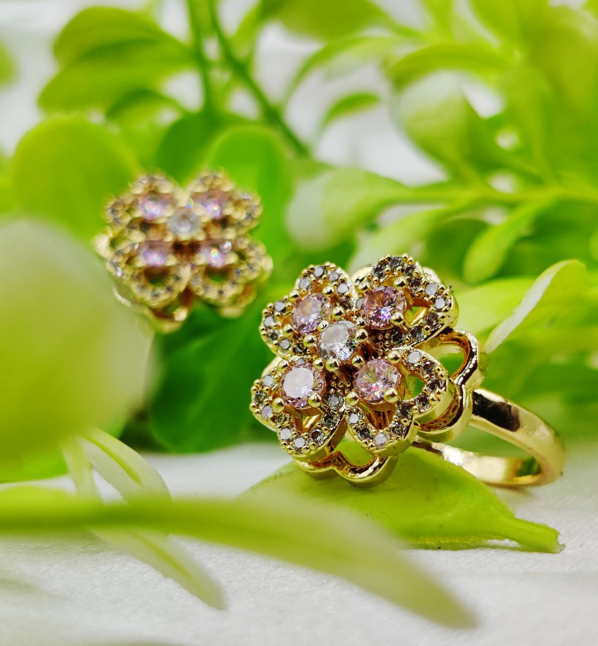 1 Piece Imported Elegant Moveable Floral Cluster Ring with Sparkling Zircon Detailing ð??? | Luxurious Design Ring | Adjustable Ring | Ring For Girls &amp; Women â?¨